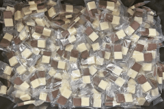 Redfern-Hemp-Company_CBD-THC-Chocolate-Snappers-in-Tub